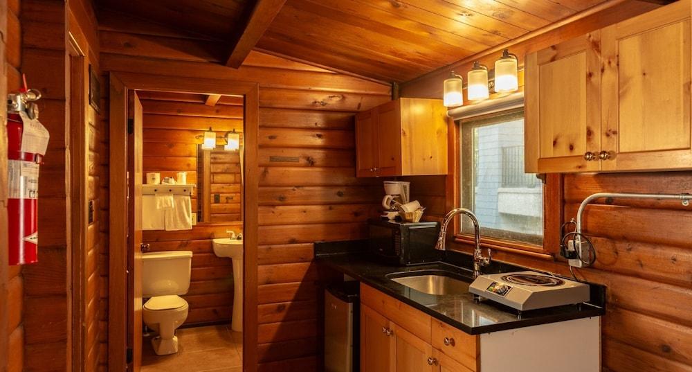 Rundle Mountain Lodge Canmore Dış mekan fotoğraf