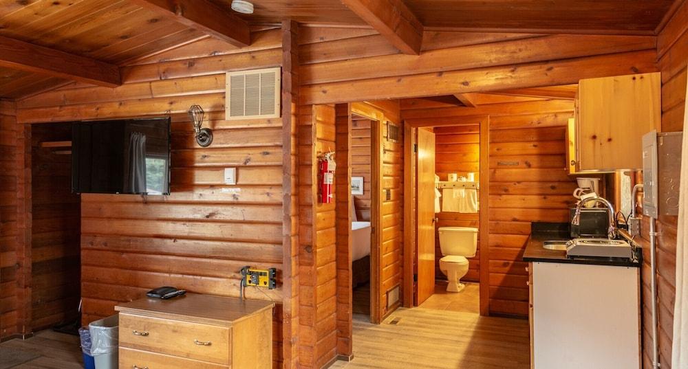 Rundle Mountain Lodge Canmore Dış mekan fotoğraf