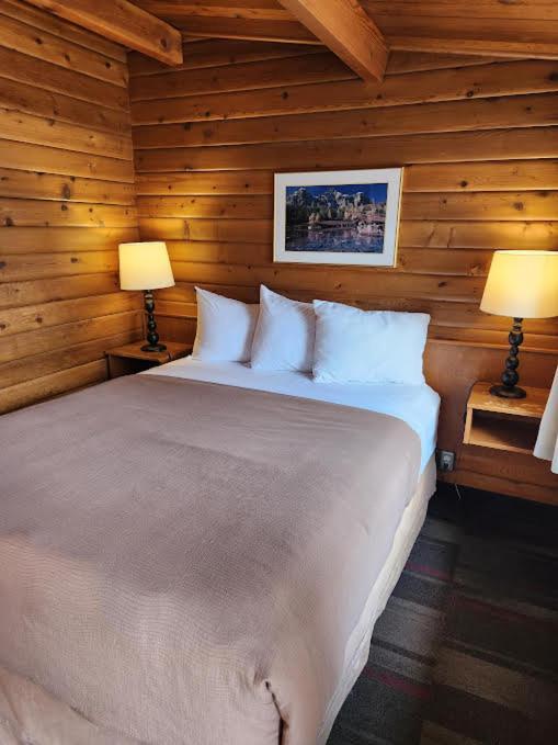 Rundle Mountain Lodge Canmore Dış mekan fotoğraf