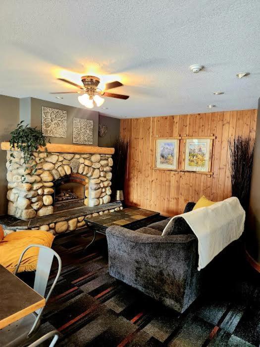 Rundle Mountain Lodge Canmore Dış mekan fotoğraf