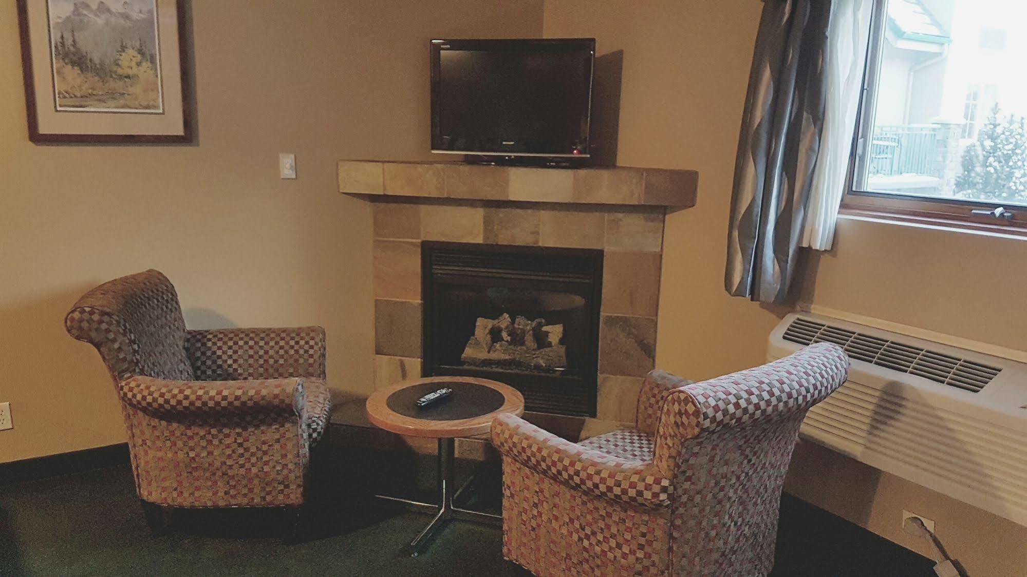 Rundle Mountain Lodge Canmore Dış mekan fotoğraf